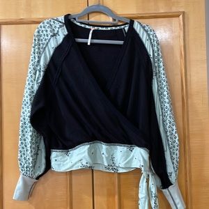 NWOT XS Free People multicolored top 60% cotton 40% polyester!!🍀🍀